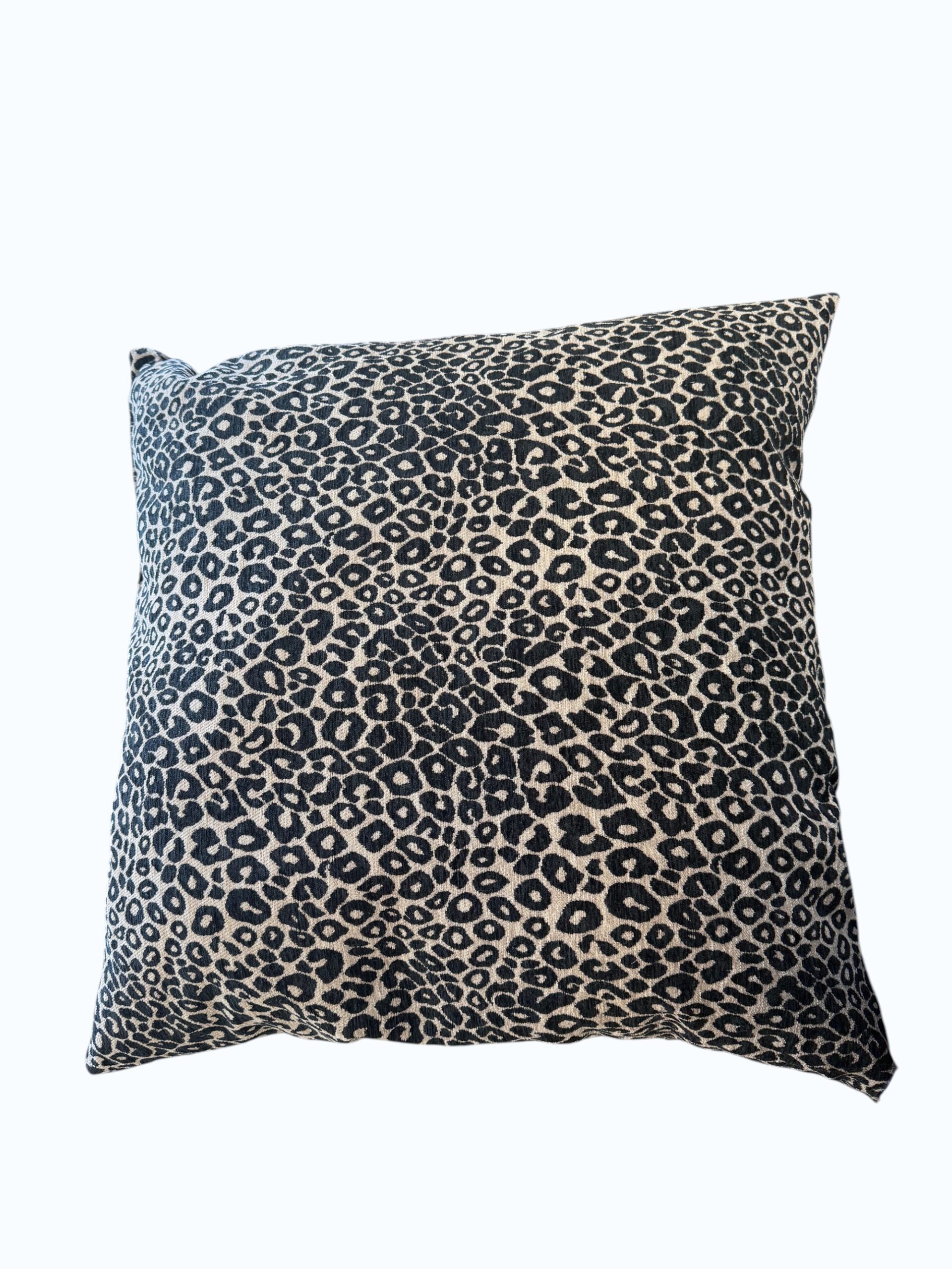 Dekoratiivpadi "Leopard"