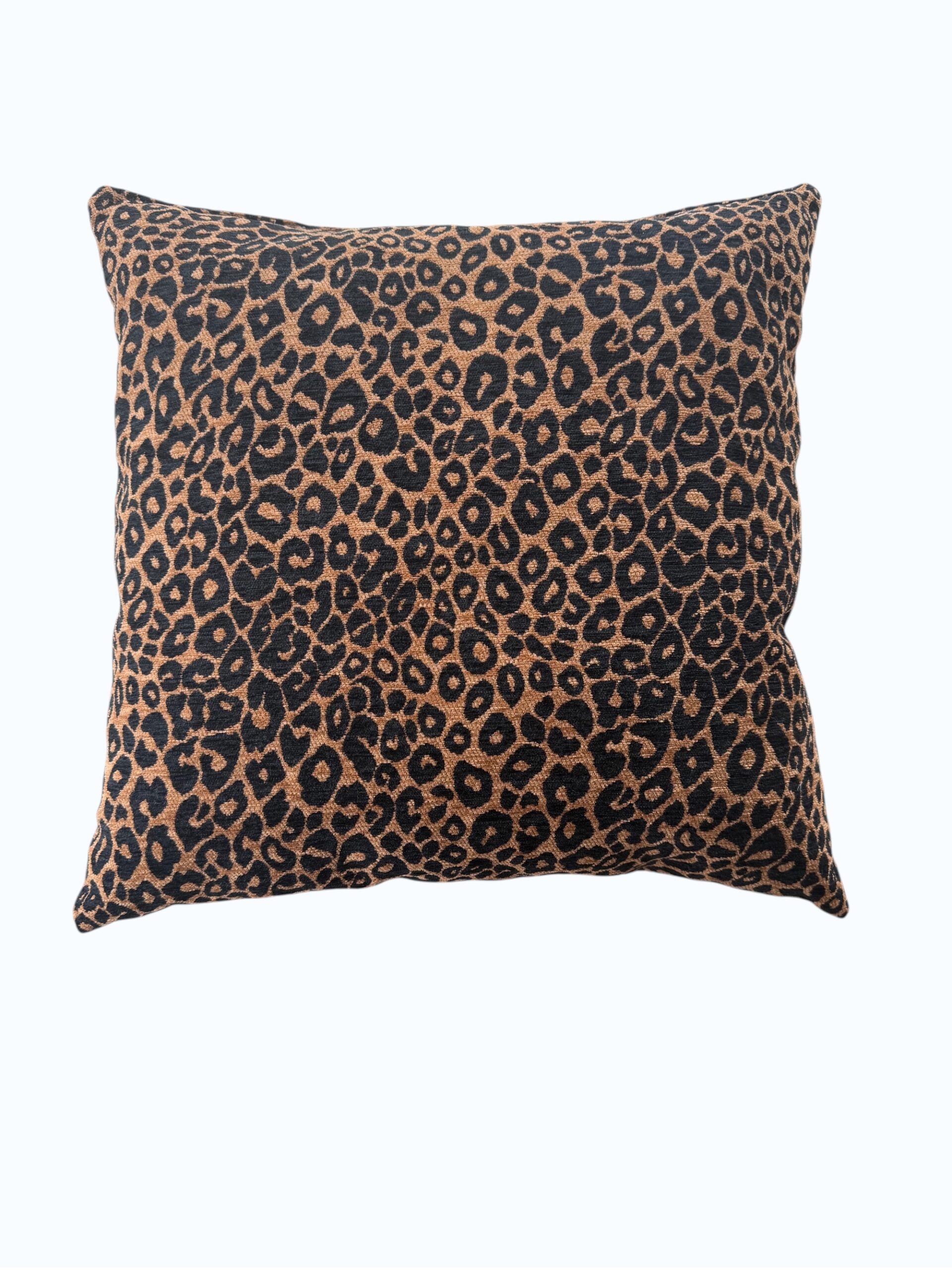 Dekoratiivpadi “Leopard” pruun-must